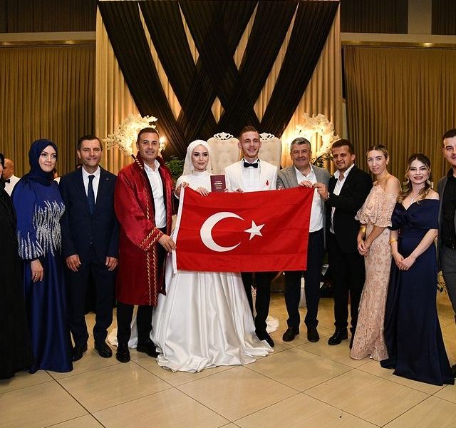 Balıkesir’de Düğün Töreni