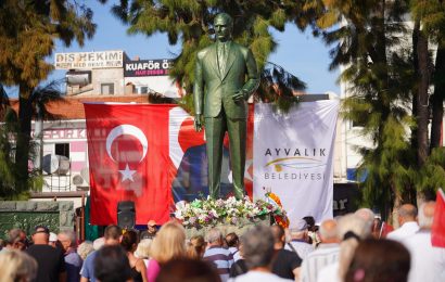 Atatürk Anıtı’na Yapılan Saldırı Ayvalık’ta Kaygı Yarattı