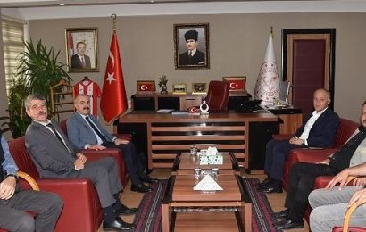 MHP İl Yönetimi, Balıkesir İl Milli Eğitim Müdürü Murat Demir’i ziyaret etti