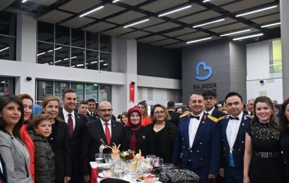 Balıkesir Büyükşehir Belediye Başkanı Ahmet Akın, Cumhuriyet Bayramı Resepsiyonunda