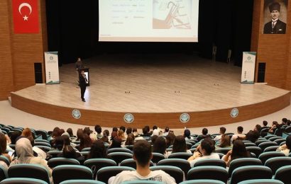 Balıkesir İl Jandarma Komutanlığı ve Balıkesir İl Emniyet Müdürlüğü Öğrencilere Eğitim Veriyor