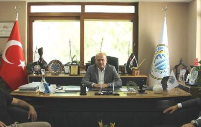 Yörük Türkmen Derneği ve Meslek Grubu Başkanları Edremit Ticaret Odası’na Ziyarette Bulundu