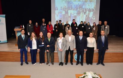 Balıkesir Üniversitesi’nden Yaşlılara Yönelik Egzersiz Atölyesi ve Sanat Yaklaşımları Projesi