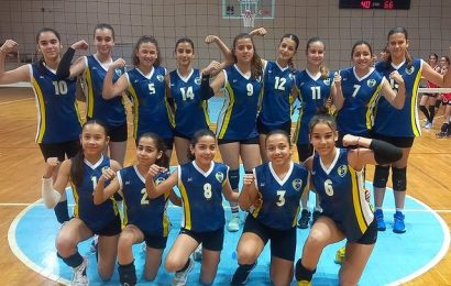 Midi Kızlar Voleybol Ligi İlk Maçında Burhaniye Ören Spor Kulübü Büyük Bir Başarı Elde Etti