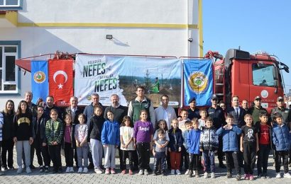 11 Kasım Milli Ağaçlandırma Günü’nde Ulubeyler İlkokulu ve Ortaokulu’nda Öğrencilerle Fidan Dikimi Gerçekleştirildi