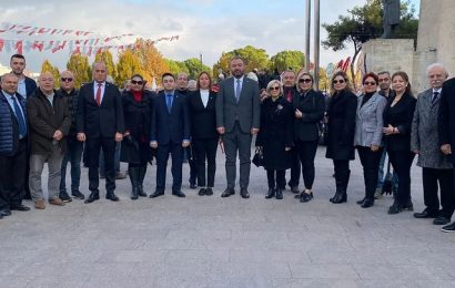 IYI Parti Balikesir Il Baskanligindan Ataturk Aniti’na Celenk Toreni