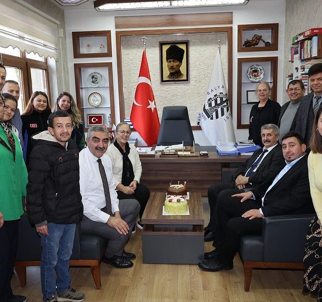 Orhan Gaga, doğum günü kutlamasıyla sevgi dolu bir gün yaşadı