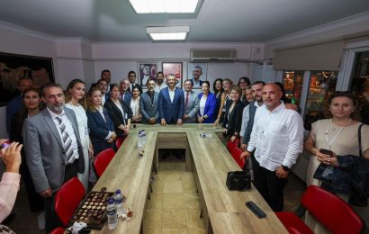 CHP Bandırma İlçe Örgütü, Genel Başkan Özgür Özel’e Destek Mesajı Gönderdi