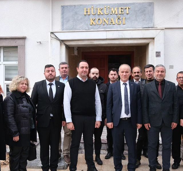 MHP Ayvalık İlçe Başkanlığı Tarım Müdürlüğü’nü Ziyaret Etti