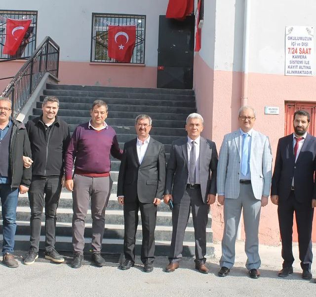 Bigadiç İlçe Milli Eğitim Müdürü ve Şube Müdürü Okul Ziyaretinde Bulundu