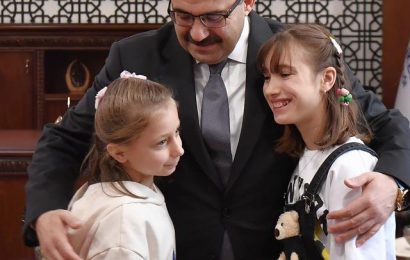 Balıkesir Çocuk Hakları İl Komitesi Vali İsmail Ustaoğlu’nu Ziyaret Etti