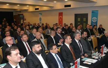 Balıkesir Karesi Belediye Başkanı Mesut Akbıyık, Yağlı Güreş Düzenleyen Kentler Birliği’ne Katıldı