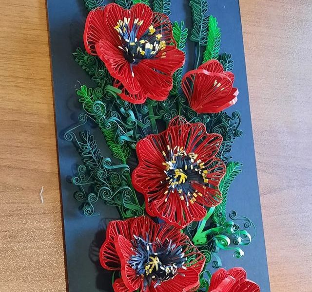 Quilling Sanatı Kursunda Kursiyerlerin Eseleri Şekilleniyor