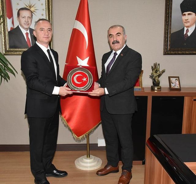 TEÇSEN Genel Sekreteri Salih Burçin Poyraz, Balıkesir İl Milli Eğitim Müdürü Murat Demire’yi Ziyaret Etti