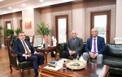 İstanbul Lokantacılar Odası Başkanı ve Başkan Yardımcısı Erdek Kaymakamı’nı Ziyaret Etti