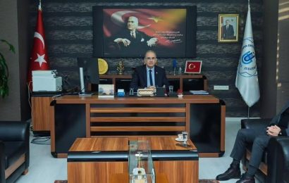 Bandırma Onyedi Eylül Üniversitesi Rektörü Prof. Dr. İsmail Boz, İzmir Kavram Meslek Yüksekokulu Müdürü Prof. Dr. Derman Küçükaltan’ı Ağırladı