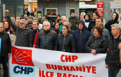 Körfez Emek ve Demokrasi Bileşenleri, Burhaniye’de Miting Düzenledi