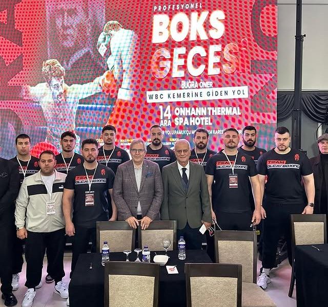 Balıkesir’de Profesyonel Boks Gecesi Düzenlendi