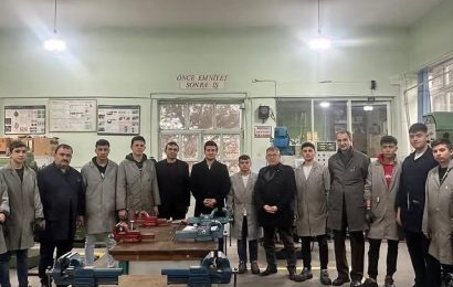 Kaymakam Muttalip Çetin, Dursunbey Mesleki ve Teknik Anadolu Lisesi’ni Ziyaret Etti