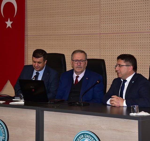 Balıkesir Üniversitesi’nde Kurumsal Akreditasyon Konferansı Düzenlendi