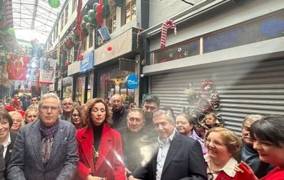 Bandırma’da Kadın El Emeği Yılbaşı Alışveriş Günleri Başladı