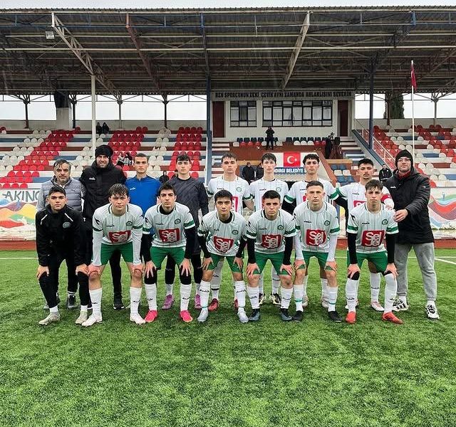 Gönen Belediyespor U18 Takımı Liderlik Koltuğunda