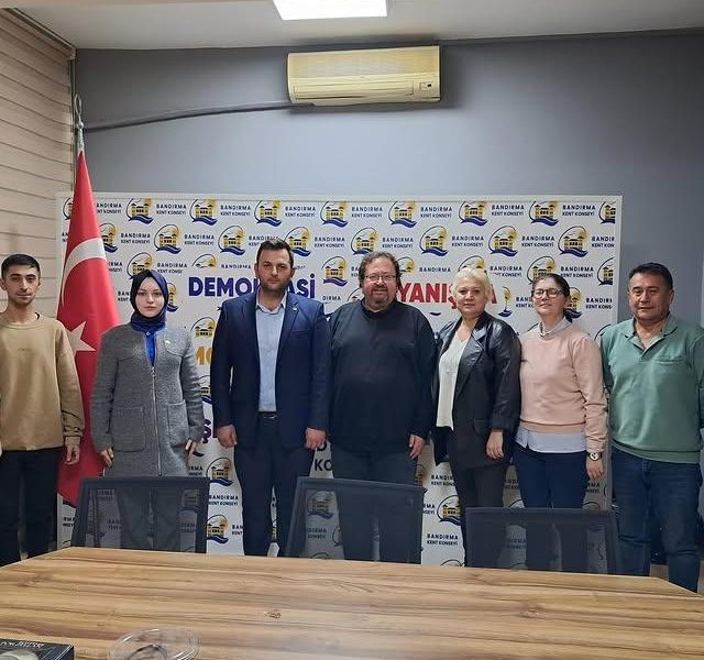 Bandırma Ülkü Ocakları, Kent Konseyi’ni Ziyaret Etti