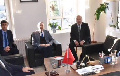 Balıkesir İl Milli Eğitim Müdürü Murat Demir, Erdek İlçe Milli Eğitim Müdürü Şafak Turan’ı Ziyaret Etti