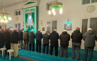 İncirli Camii’nde Hatimle Sabah Namazı Uygulaması Başladı