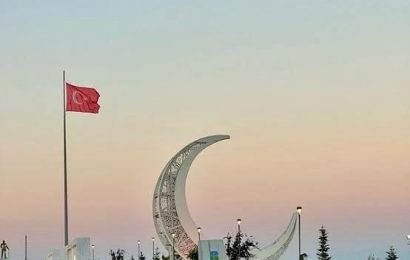 Cuma Günü: İslam Dünyası için Önemli Bir Gün