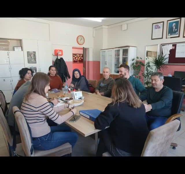 Karesi İlçesinde Eğitim Toplantısı Gerçekleştirildi