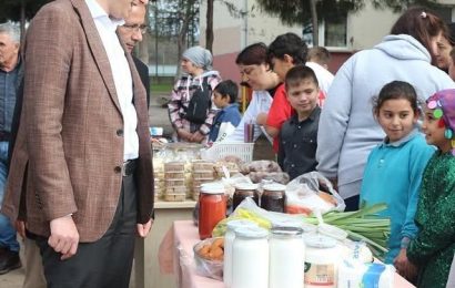 Sarıbeyler İlkokulu’ndan Minik Girişimciler Pazarı