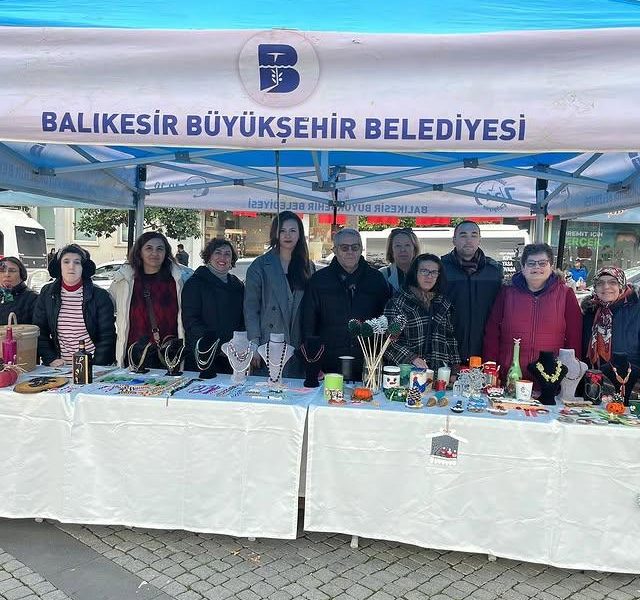 Edremit Halk Eğitimi Merkezi’nden Özel Bireylere El Sanatları Kursu