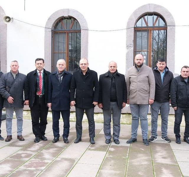 MHP Balıkesir İl Başkanlığı, Karesi ilçesinde Esnaf Ziyaretinde Bulundu