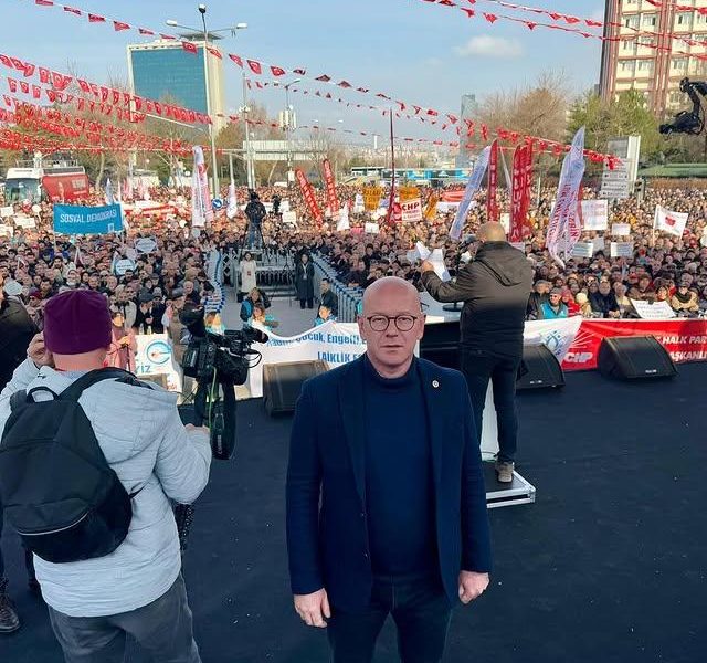 Tandoğan Meydanı’nda Asgari Ücret Eylemi