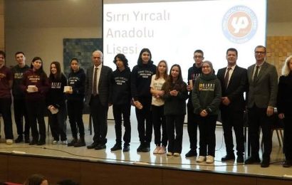 İngilizce Münazara Yarışması Düzenlendi