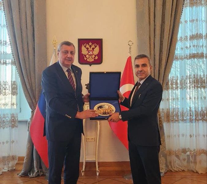 Kaymakam Atakan Atasoy, Rus Başkonsolosluğu’nu Ziyaret Etti