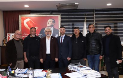 Bandırma Belediyesi’nde Önemli Ziyaret: CHP Heyeti Belediyeyi Ziyaret Etti