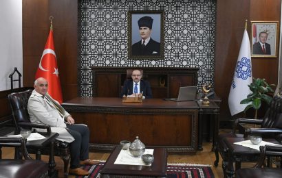 Balıkesir’de Önemli İsimlerden Vali Ustaoğlu’na Ziyaret