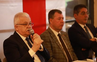 Burhaniye Belediye Başkanı Ali Kemal Deveciler Gazetecilerle Bir Araya Geldi