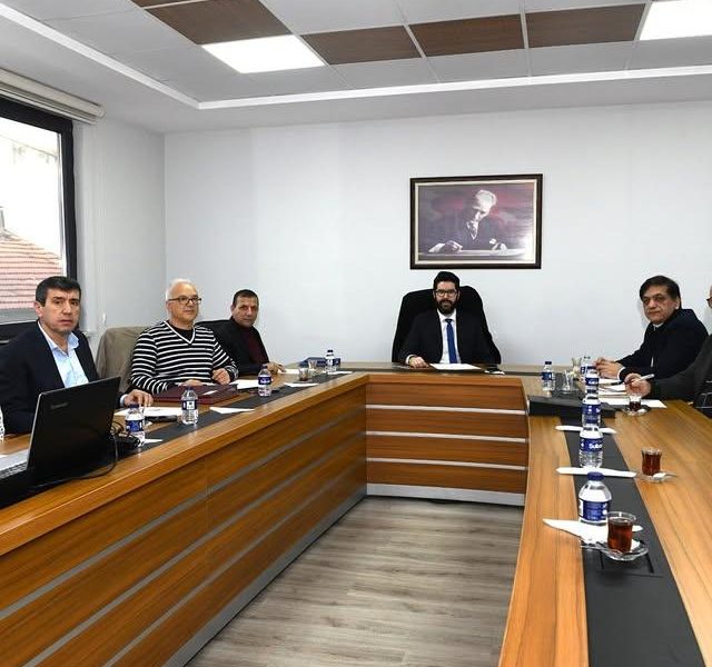 Başkan Vekili Baha Torun, Belediye Birim Müdürleri ve Encümen Üyeleriyle Toplantı Gerçekleştirdi