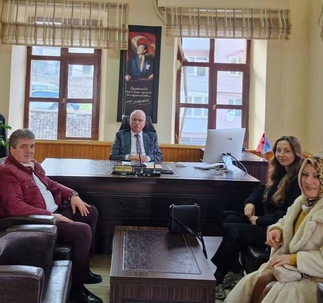 Hasan Yıldız, İlçe Milli Eğitim Müdürü Sami Gün’ü Ziyaret Etti