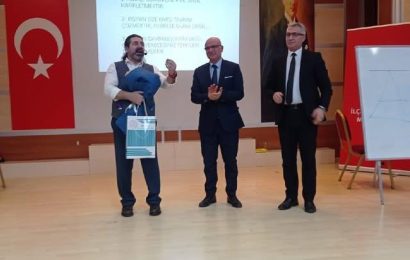 Balıkesir Veli Akademisi, velilere etkin destek sağlıyor.