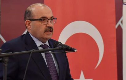 Vali İsmail Ustaoğlu, Balıkesir Öğretmenevi’nde Veli Akademisi Semineri’ne katıldı