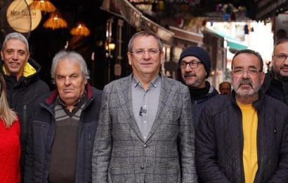 Ayvalık’ın Sıcak Mahalle Atmosferinde Yeni Yıla Merhaba