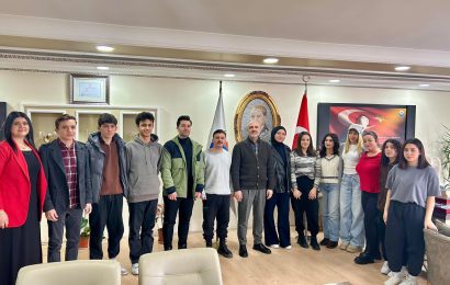 Adalar Belediyesi’nden Üniversite Adaylarına Destek: Başkan Dinçer ile Keyifli Sohbet