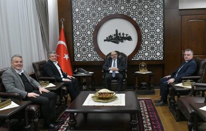 Karesi Belediye Başkanı ve Heyetinin Balıkesir Valisi’ne Ziyareti