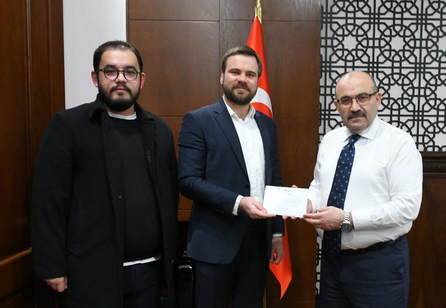 Genç MÜSİAD Başkanı Ahmet Yılmaz, Balıkesir Valisi İsmail Ustaoğlu’nu Ziyaret Etti