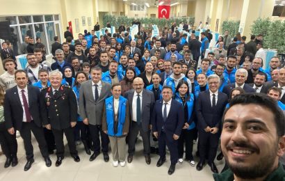 Balıkesir’de Vali Ustaoğlu Üniversite Öğrencileriyle Buluştu