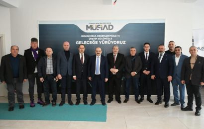 Vali İsmail Ustaoğlu, MÜSİAD Bandırma Şubesini Ziyaret Etti